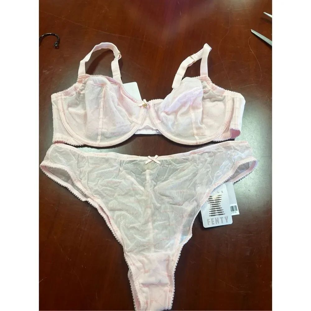 Savage X Fenty Pink Flocked Logo Bra & Thong Set sz 42DD & 2X NWT